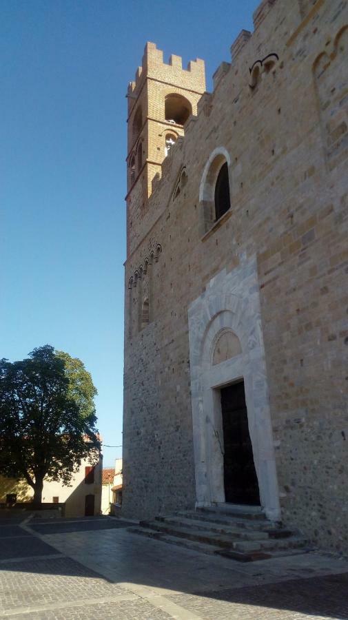 Maison Au Pied De La Cathedrale Elne Eksteriør billede